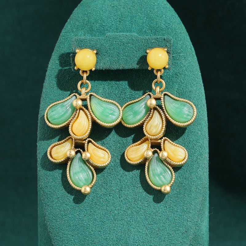 Vintage Fashion Jewelry Brands - أقراط عصرية بتصميم أوراق شجر عتيقة
