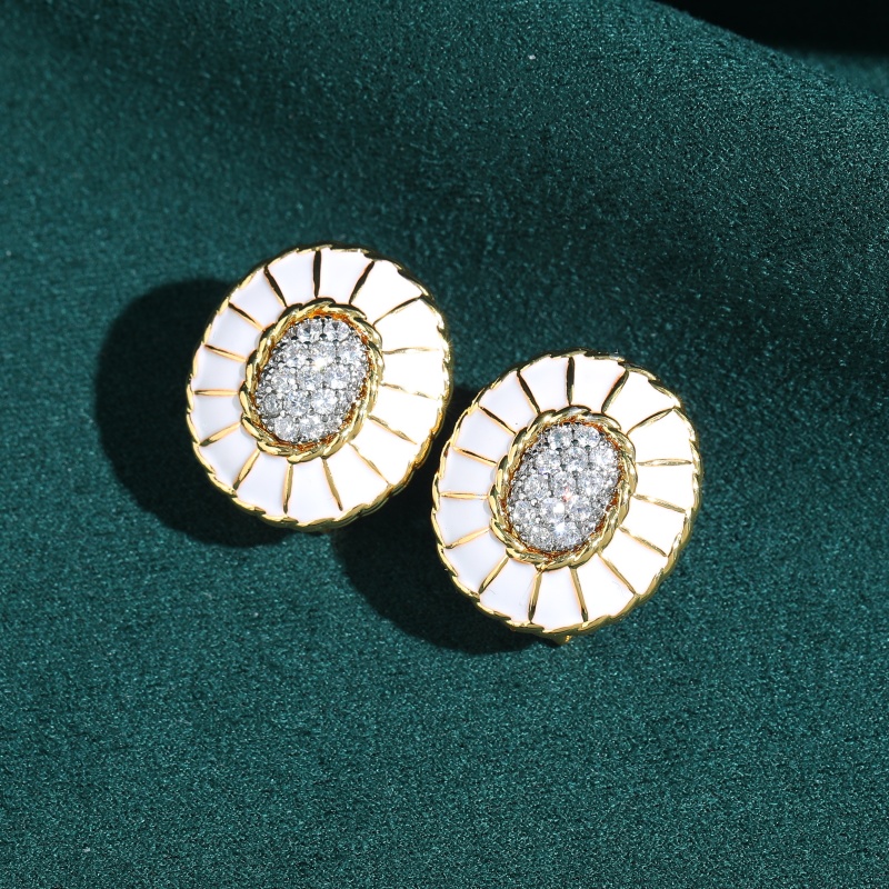 أقراط بيضاوية من المينا البيضا - مراجعة Vintage Fashion Jewelry Brands وسعره