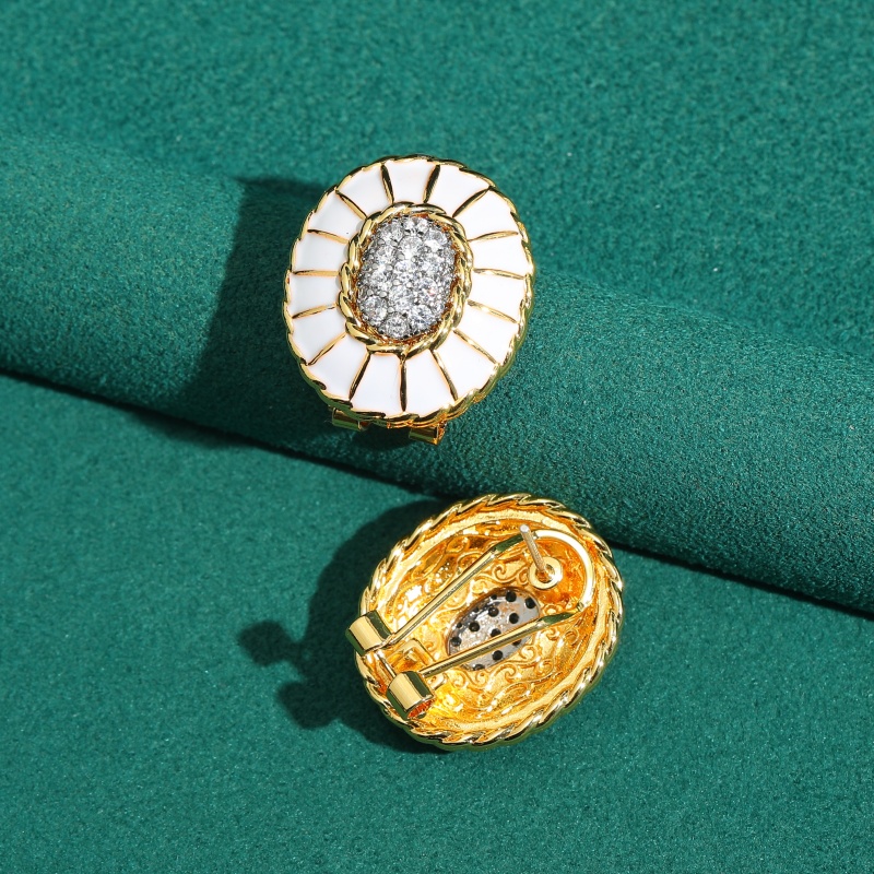 أقراط بيضاوية من المينا البيضا - مراجعة Vintage Fashion Jewelry Brands وسعره